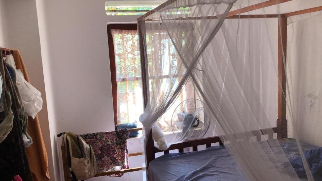 Siri Medura Surf Yoga Meditation Guesthouse And Hostel Weligama Esterno foto