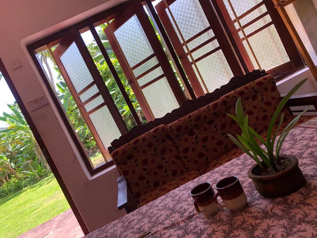 Siri Medura Surf Yoga Meditation Guesthouse And Hostel Weligama Esterno foto